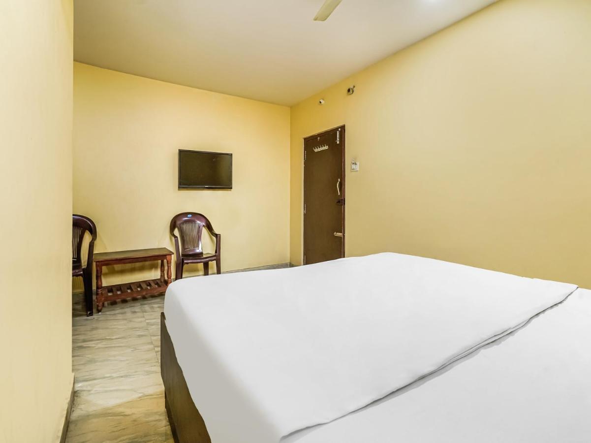 Oyo 84039 Tirumala Grand ราจาห์มันดรี ภายนอก รูปภาพ
