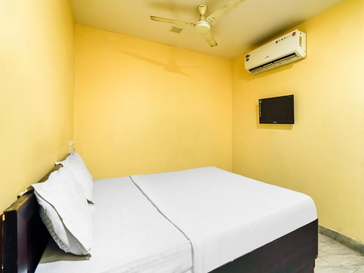 Oyo 84039 Tirumala Grand ราจาห์มันดรี ภายนอก รูปภาพ