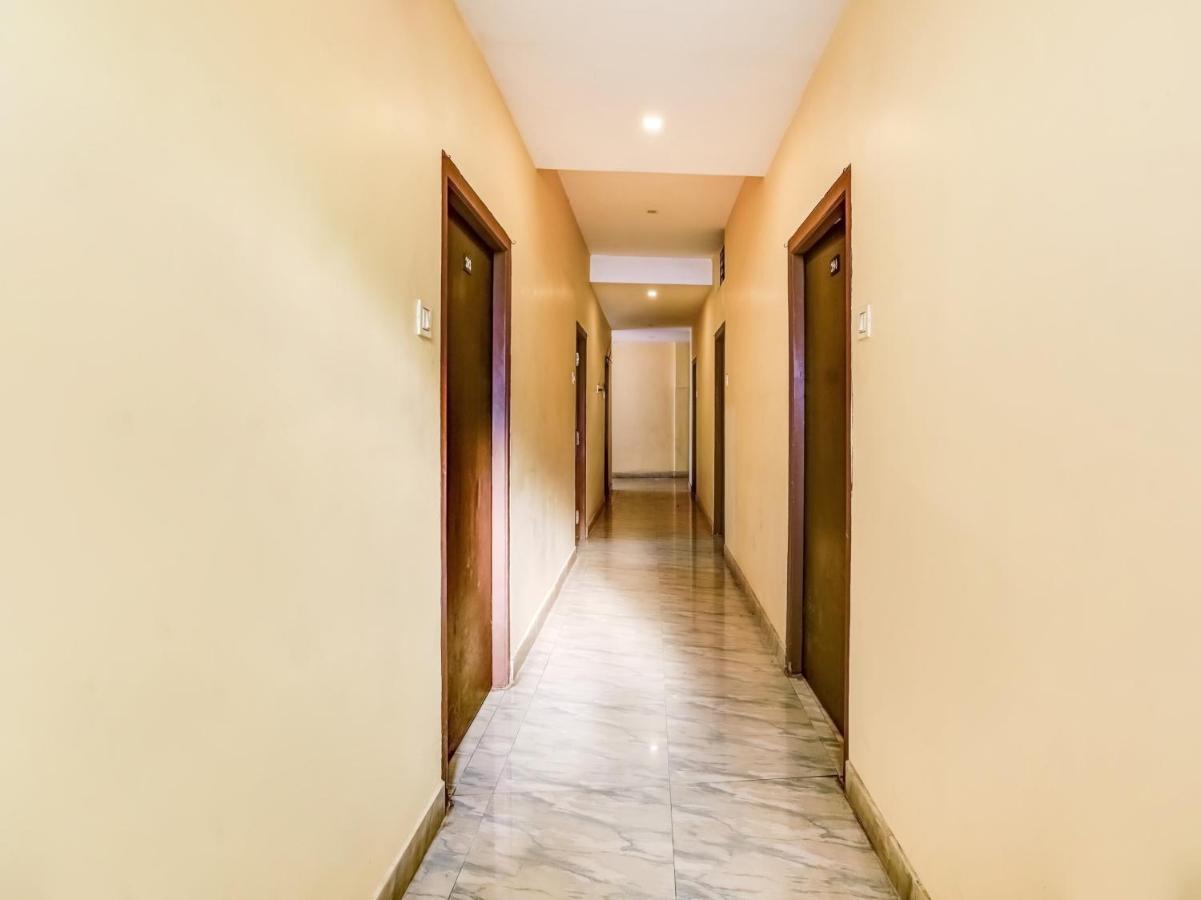 Oyo 84039 Tirumala Grand ราจาห์มันดรี ภายนอก รูปภาพ