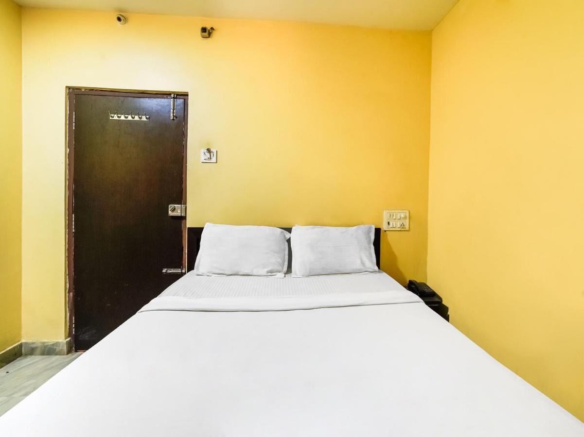 Oyo 84039 Tirumala Grand ราจาห์มันดรี ภายนอก รูปภาพ