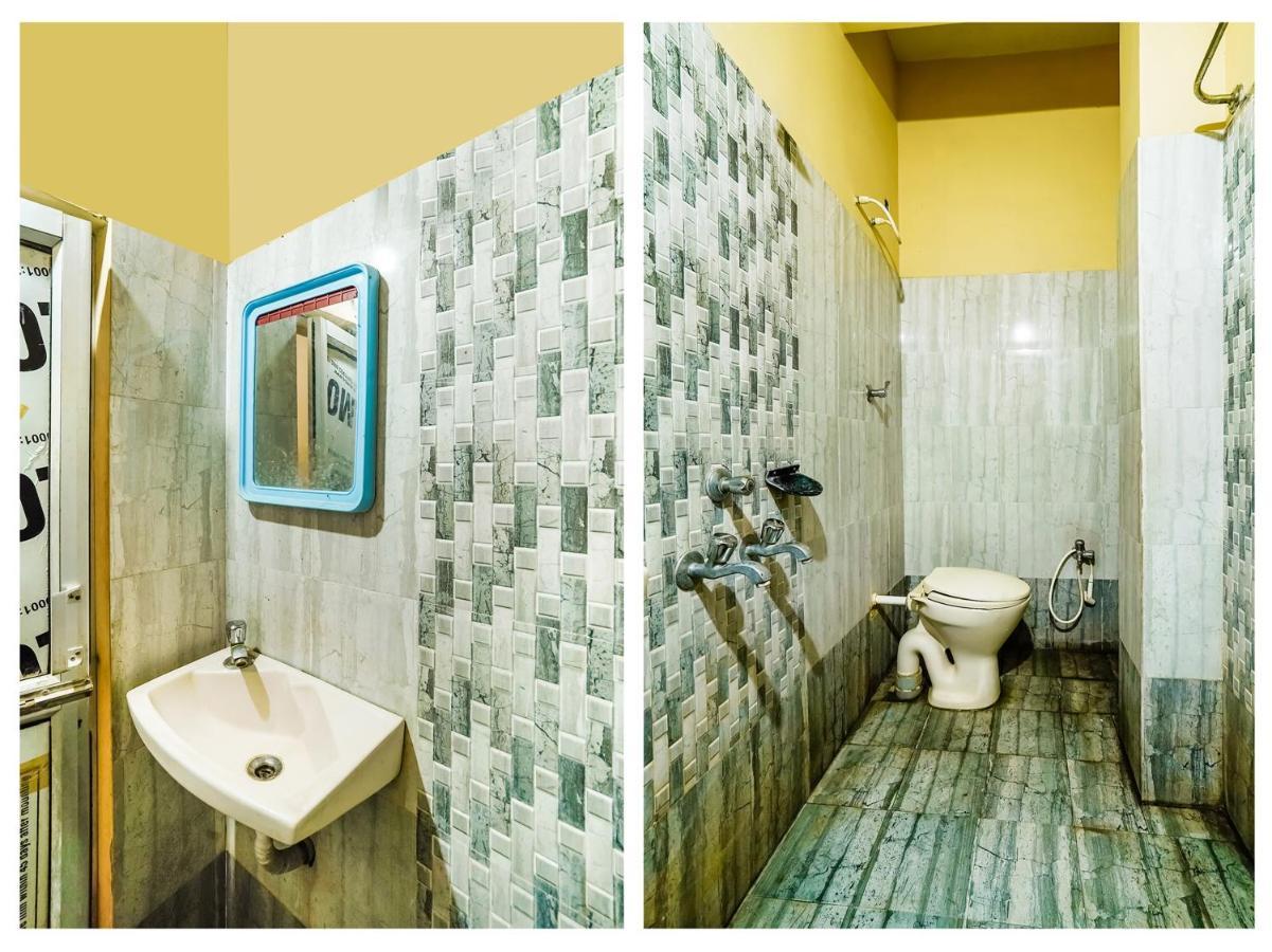 Oyo 84039 Tirumala Grand ราจาห์มันดรี ภายนอก รูปภาพ