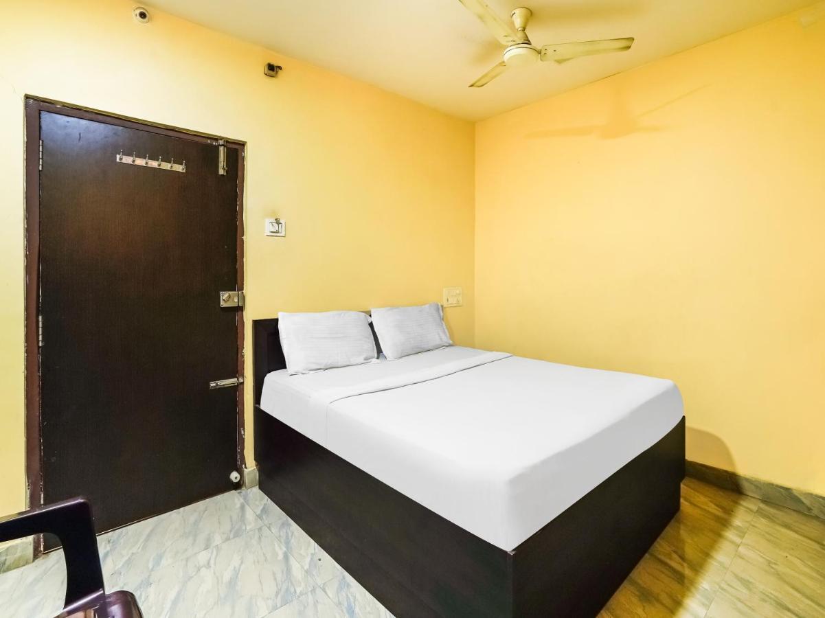Oyo 84039 Tirumala Grand ราจาห์มันดรี ภายนอก รูปภาพ
