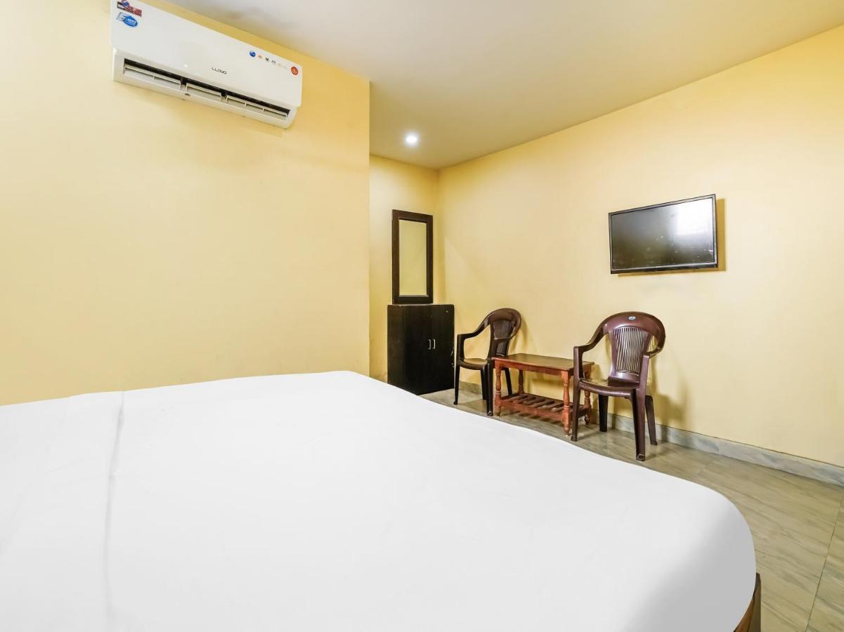 Oyo 84039 Tirumala Grand ราจาห์มันดรี ภายนอก รูปภาพ