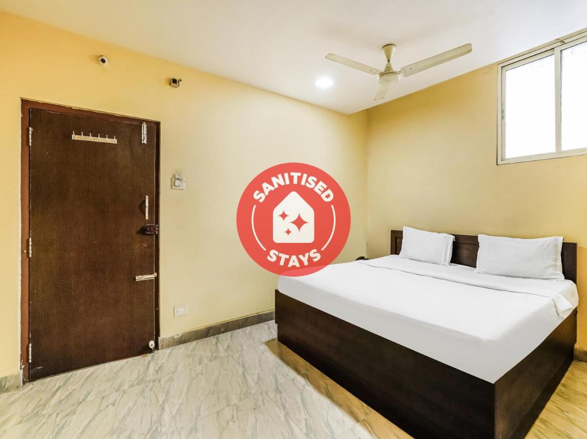 Oyo 84039 Tirumala Grand ราจาห์มันดรี ภายนอก รูปภาพ