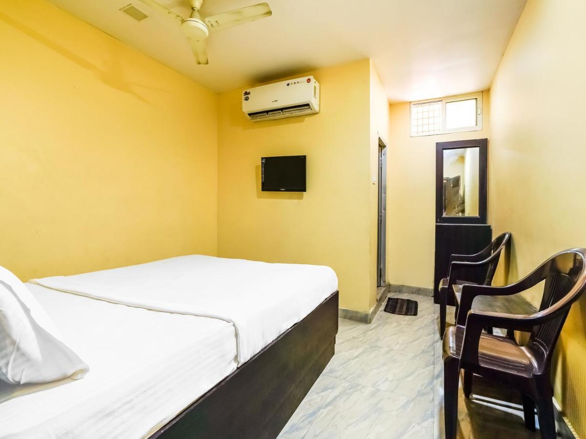 Oyo 84039 Tirumala Grand ราจาห์มันดรี ภายนอก รูปภาพ